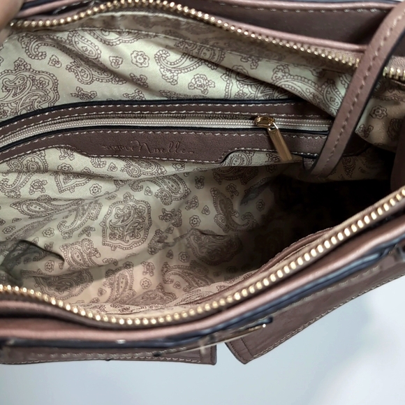 Simply Noelle 2 Tone Brown Faux Exterior Medium Crossbody Bag. - Picture 10 of 16